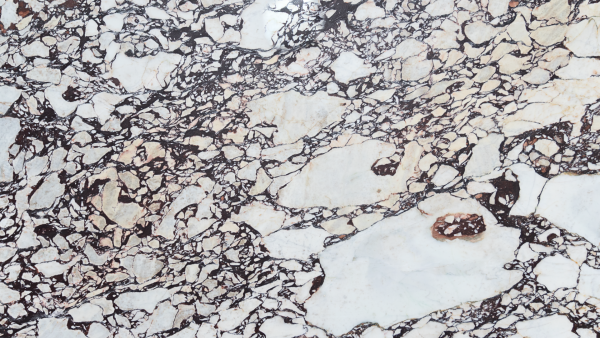 calacatta-viola-extra-marble-natural-stone-bold-italian-luxury-for-interiors-2